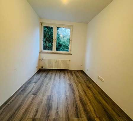 3 Zimmer Erdgeschoss Wohnung mit Balkon