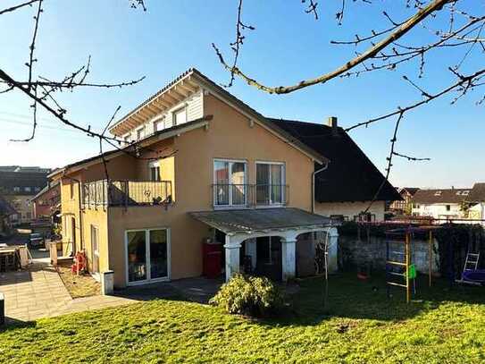 Mehrgenerationenhaus mit insgesamt 5 Wohnung in Hofweier