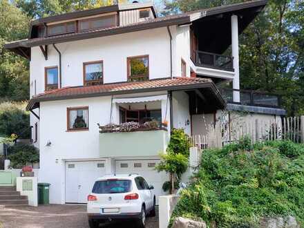 Exklusives EFH mit Schwimmbad in aussergewöhnlicher Lage