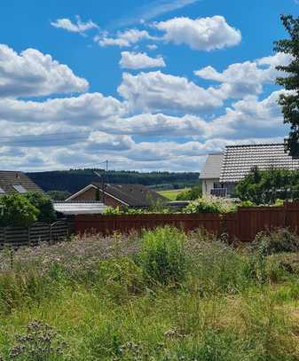 Modernes Haus mit Erdwärmepumpe auf dem Grunstück in Rheinbach