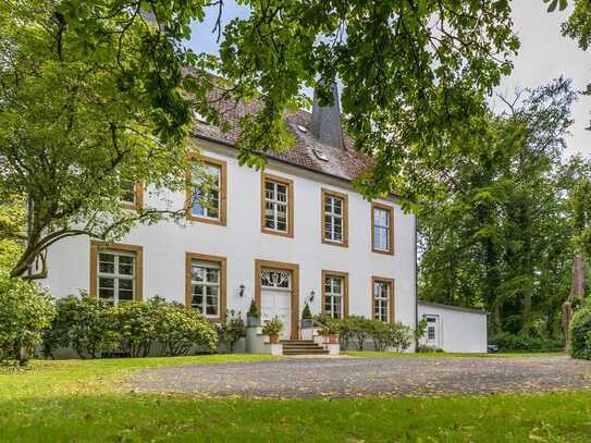 Charmantes Herrenhaus mit großzügigem Grundstück (bebaubar), als Wohn- und/oder Gewerbeimmobilie