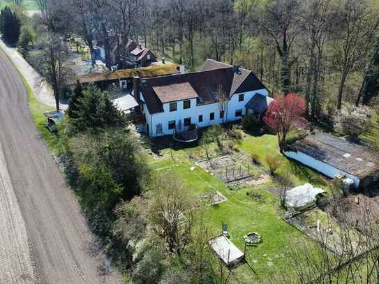 Wunderschöne Doppelhaushälfte am Waldrand mit 10 Zimmer