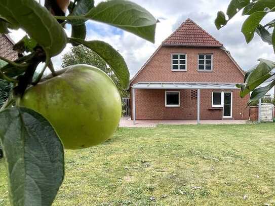 Großzügiges Einfamilienhaus in bester Ortsrandlage in Burgwedel - Wettmar!