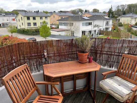 Bezugsfrei zum 15.11.2024: 2-Zimmer Wohnung mit Stellplatz und Balkon in Bergisch Gladbach!