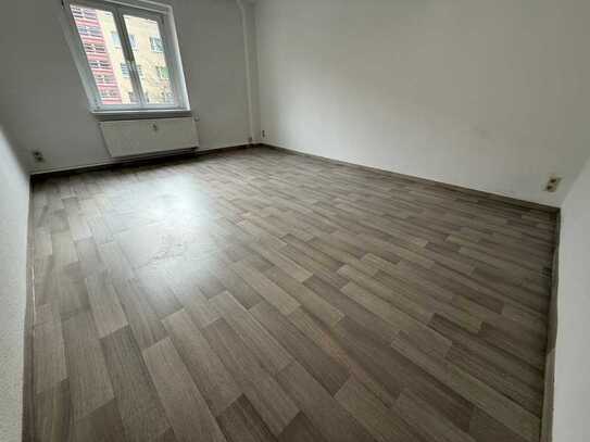 1 OG !! Balkon - gut geschnittene 2-Zimmer-Whg. u.v.m.