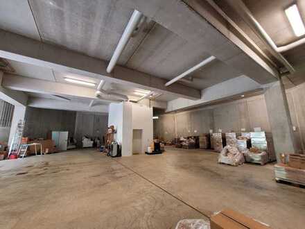 Halle für Handwerk/ Gewerbe mit Büro, Showroom mit kl. Wohnanteil