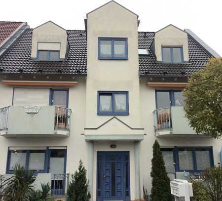 Gepflegte 3-Raum-Wohnung mit Balkon und Einbauküche in Schwetzingen