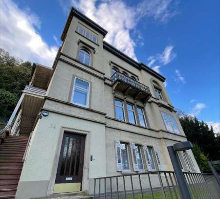 Großzügige, umfangreich renovierte 4 1/2 Zimmer-Wohnung mit Balkon in der Heidelberger Altstadt