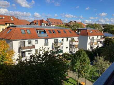 Lichtdurchflutete Wohnung in der Nähe zum Goethepark zum Selbstbeziehen