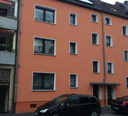 Sanierte Wohnung mit zwei Zimmern in Mülheim an der Ruhr/ Broich