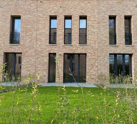 ULI VOGELER GmbH - TRAUMHAFTES STADTHAUS MIT GARTEN, DACHTERRASSEN UND ZWEI TIEFGARAGENSTELLPLÄTZEN