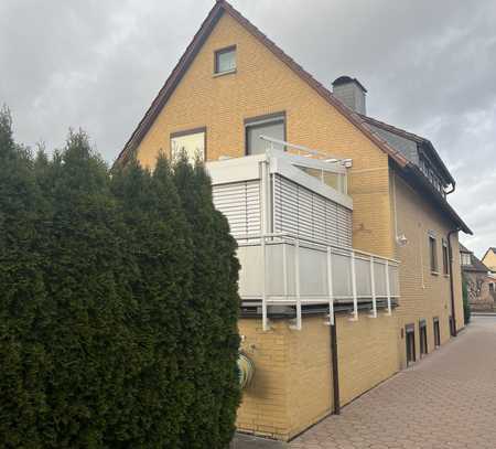 Vier-Zimmerwohnung mit Wintergarten, Balkon und Gartenzugang im 3 Familienhaus in Göttingen-Geismar