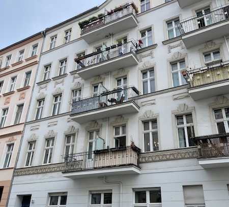 Top Lage - 2 Zimmerwohnung mit alten Dielen - vermietet - mit Balkon