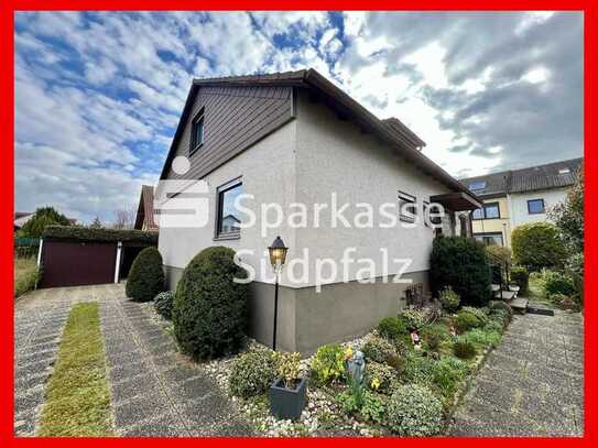 W O H N R A U M - Einfamilienhaus mit Charme in Ettlingen-Bruchhausen