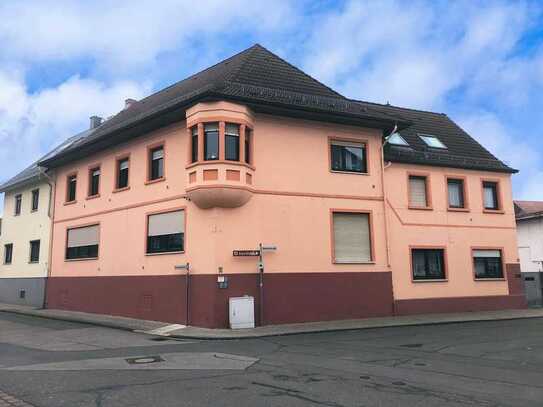 Attraktives Mehrparteienhaus im Herzen von Groß-Rohrheim – Vollvermietet & modernisiert