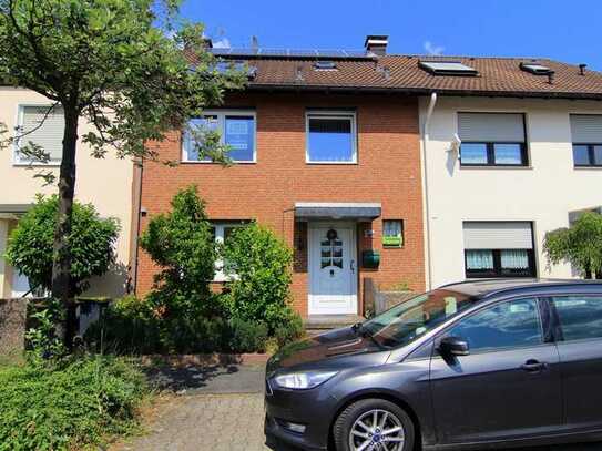 Charmantes Reihenmittelhaus mit Garten, Einbauküche, 2 Bäder und Garage in ruhiger Wohnlage