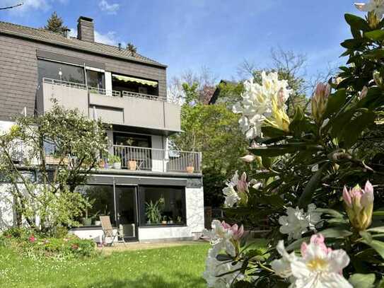 Individuelles Wohnen in zentraler, ruhiger Südhanglage in Brackwede mit Garten und Balkon,