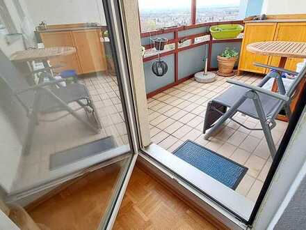 4-Zimmer-Wohnung mit Balkon und EBK in Karlsruhe-Durlach, Geigersberg. Provisionsfrei