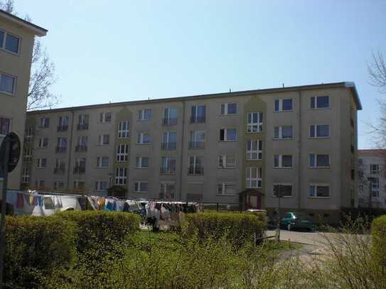 Grundrissgeänderte 2-Raumwohnung mit Balkon zu Ende des Jahres