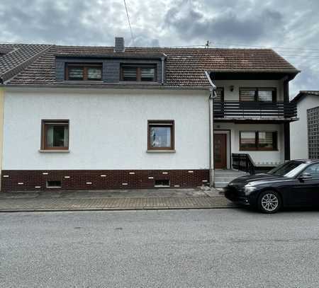 Wieder verfügbar!!!! Großzügiges 1-Familienhaus in ruhiger Waldrandlage in Großrosseln-St. Nikolaus