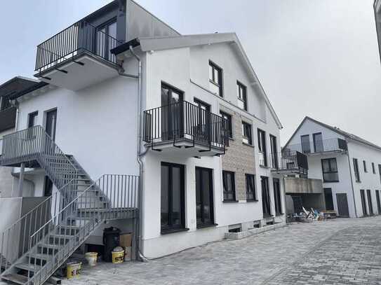 Neubau-6 Parteien Haus-KfW 55 Standart-Energieeffizient-Bereits fertiggestellt