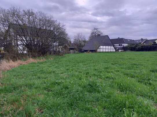 Familienfreundliches Baugrundstück in ruhiger Grünlage