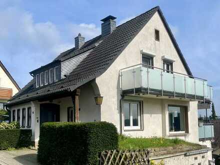 Freistehendes Einfamilienhaus mit Einliegerwohnung auf Erbbaugrundstück mit Panoramablick