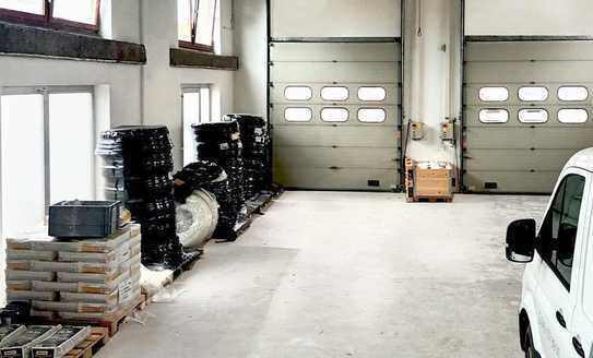 Lager courtagefrei ca. 330qm Gewerbehalle Garage Hochregal A23/A7 m. Rolltoren m. Büro/WC/Pantry