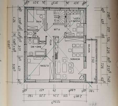 100 qm, 3 Zimmer, im 1. OG. Küche, Bad, WC großer Balkon ab 1.03. 25 neu zu vermieten. Einbauküche