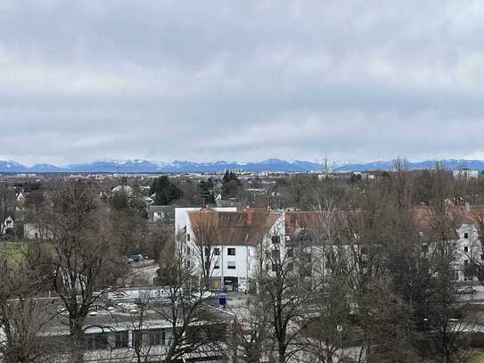 2-Zimmer-Wohnung mit Balkon in München Bogenhausen