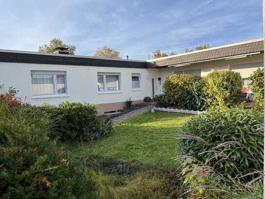 Bungalow in bevorzugter Wohnlage mit Einliegerwohnung in Bad Sassendorf