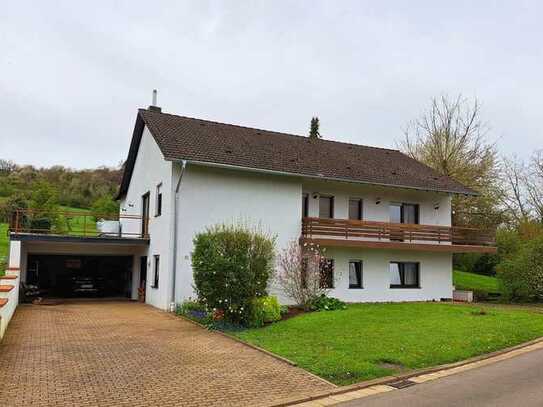 Freistehendes, gepflegtes Wohnhaus mit großem Grundstück, Fernblick in ruhiger Lage von Fitten