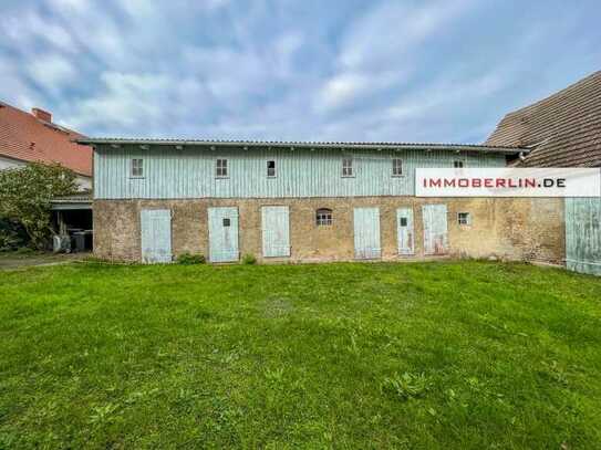 Toplage im Ortskern: Gepflegter Vierseithof mit Mehrfamilienhaus, Scheunen und Ausbaupotenzial