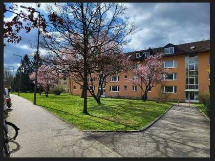 WG geeignete 3-Zimmer-Wohnung mit Balkon und EBK in München-Fasangarten