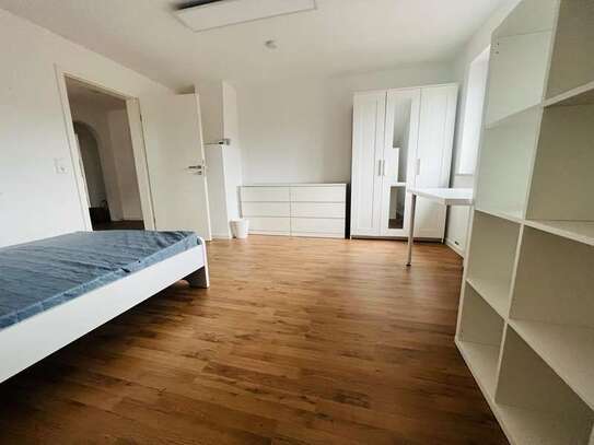 Modernes WG-Zimmer in Top-Lage sucht neue:n Mitbewohner:in ab 01.02.25!