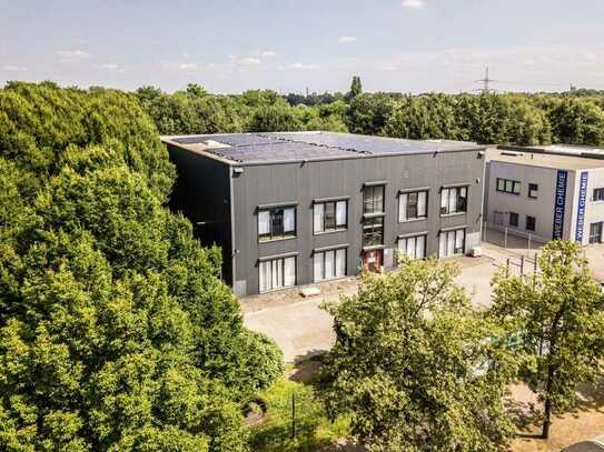 Exklusiv über RUHR REAL: Moderne Lagerhalle mit PV-Anlage