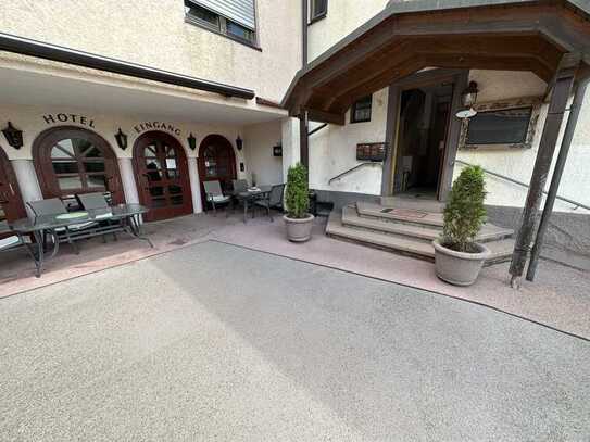 * HOTEL (27 Zi) in Fellbach *