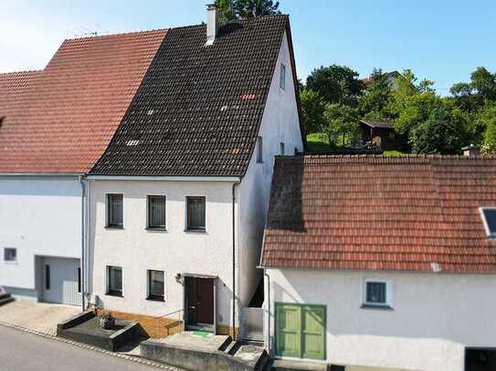 Ihr idealer Start in die eigenen vier Wände, Charmantes Wohnhaus mit wunderschönem Garten