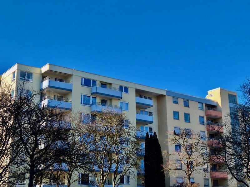 Leerstehende 2 Zimmer Whg. mit Alpenblick, Balkon, Aufzug, PKW SP, Provisionsfrei