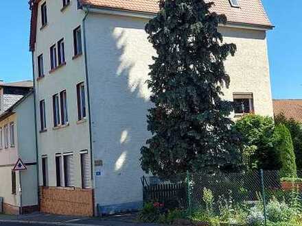 Schönes Renditeobjekt (MFH) z. Vermietung an Studenten oder Eigenbedarf