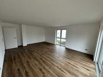 Erstbezug nach Sanierung mit Balkon: ansprechende 135qm 4-Zimmer-Wohnung in Raunheim