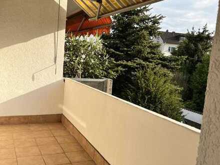 Super Preis! Eigentumswohnung mit Balkon und Parkplätze.