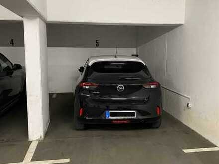 Vollmöblierte 2-Zimmer-Wohnung mit Balkon und Tiefgaragenstellplatz