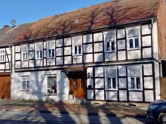 Historisches Fachwerkhaus mit Ausbaupotenzial und großzügigem Grundstück