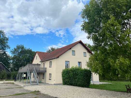 Leben am Stadtrand im Grünen - 2 Zimmer (direkt Stadt Straubing)