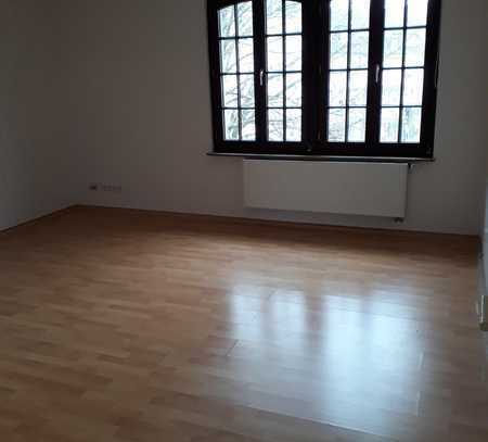 ++Super Zentrale 3 Zimmer Wohnung in Solingen++