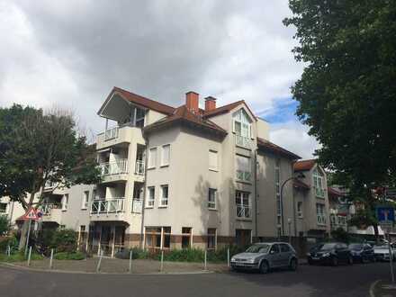 Bestlage in Oberkassel - perfekt helle, sanierte Stadtwohnung