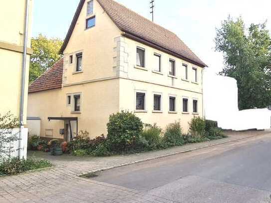 Sanierungsbedürftiges Einfamilienhaus als Kapitalanlage oder zur Selbstnutzung !