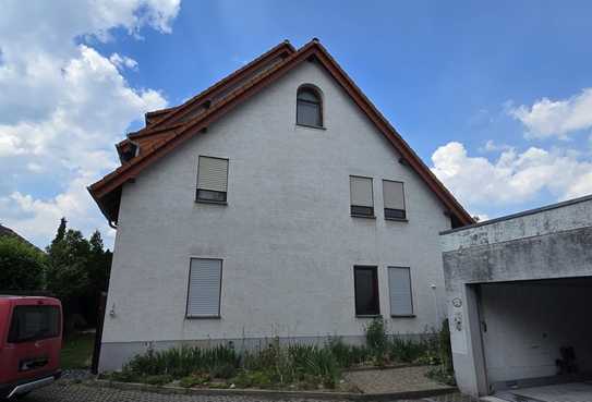 Zentral gelegene 3-Zimmer-Dachgeschosswohnung in Nauheim - nur 2 Minuten zu Fuß zum Bahnhof