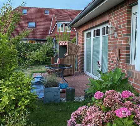 Komplett möblierte EG-Wohnung mit Terrasse und Garten im Fischerort Ditzum